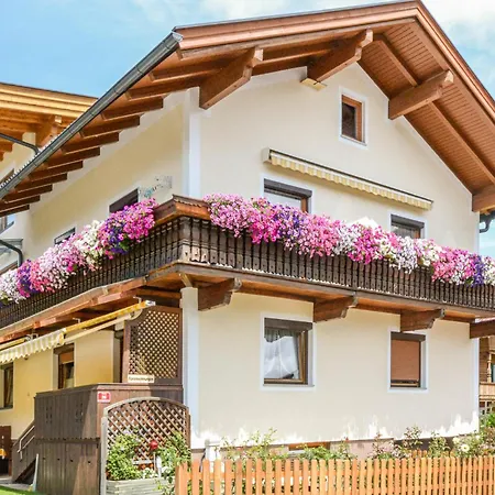 - Holiday home Uderns